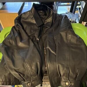 St. John's Bay Men's Black Leather Bomber Jacket Full Zip Lined Insulated L